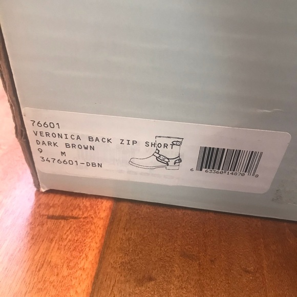 Frye Veronica boot dark brown size 9 classic - Picture 3 of 7